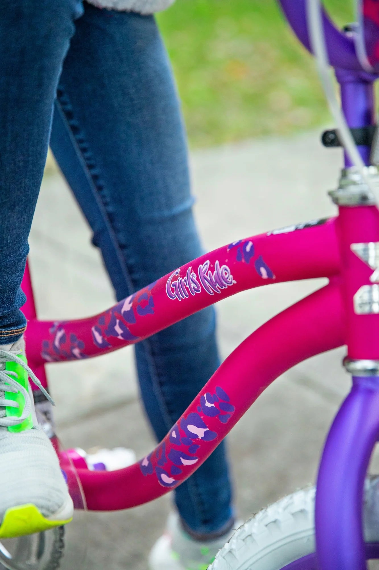 20" Dynacraft Girls Rule Girls BMX Bike, Kids Age 7 - 14 Years